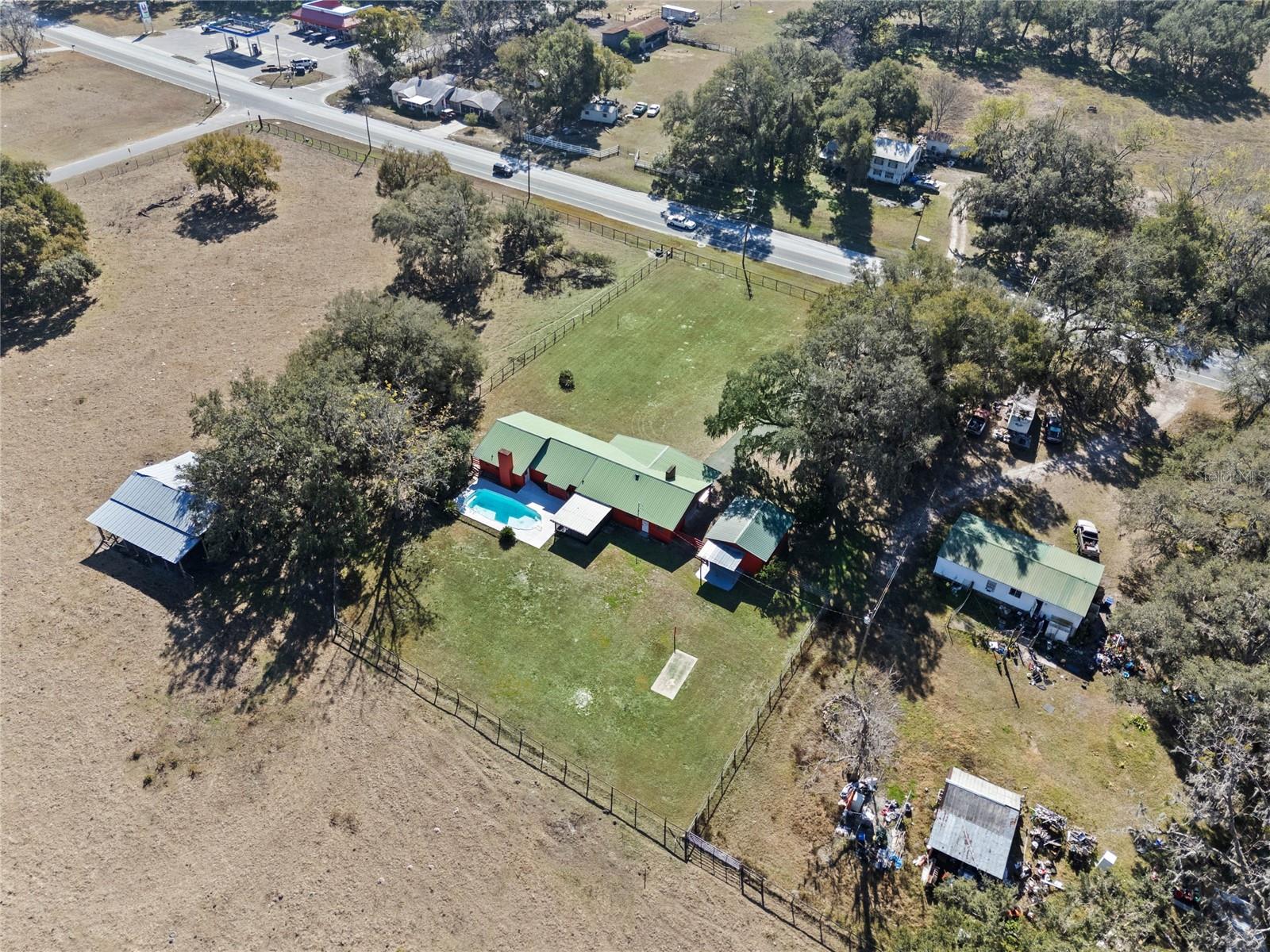 274 W KINGS HWY, CENTER HILL, FL, 33514