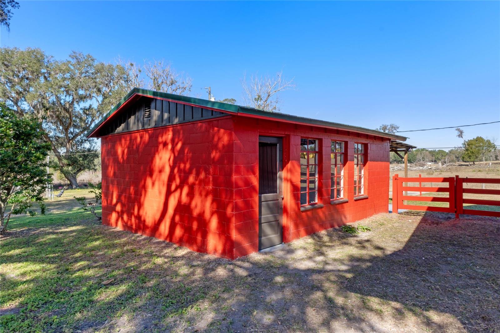 274 W KINGS HWY, CENTER HILL, FL, 33514