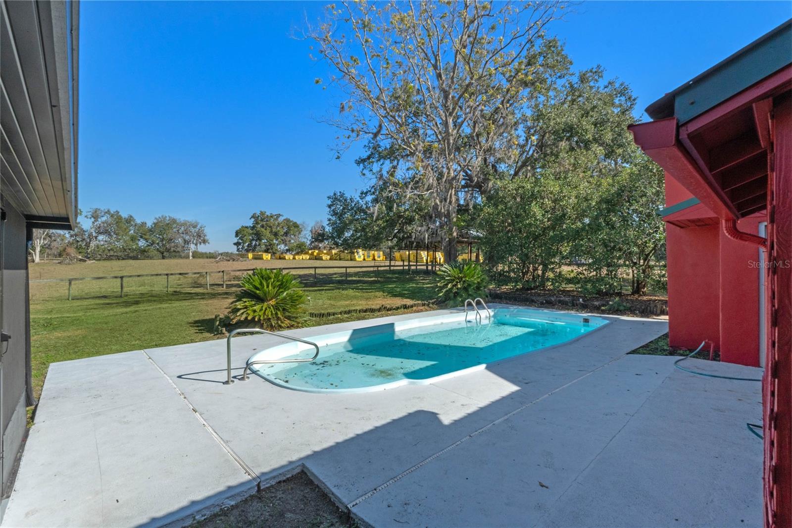 274 W KINGS HWY, CENTER HILL, FL, 33514