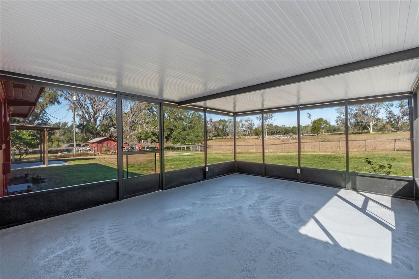 274 W KINGS HWY, CENTER HILL, FL, 33514