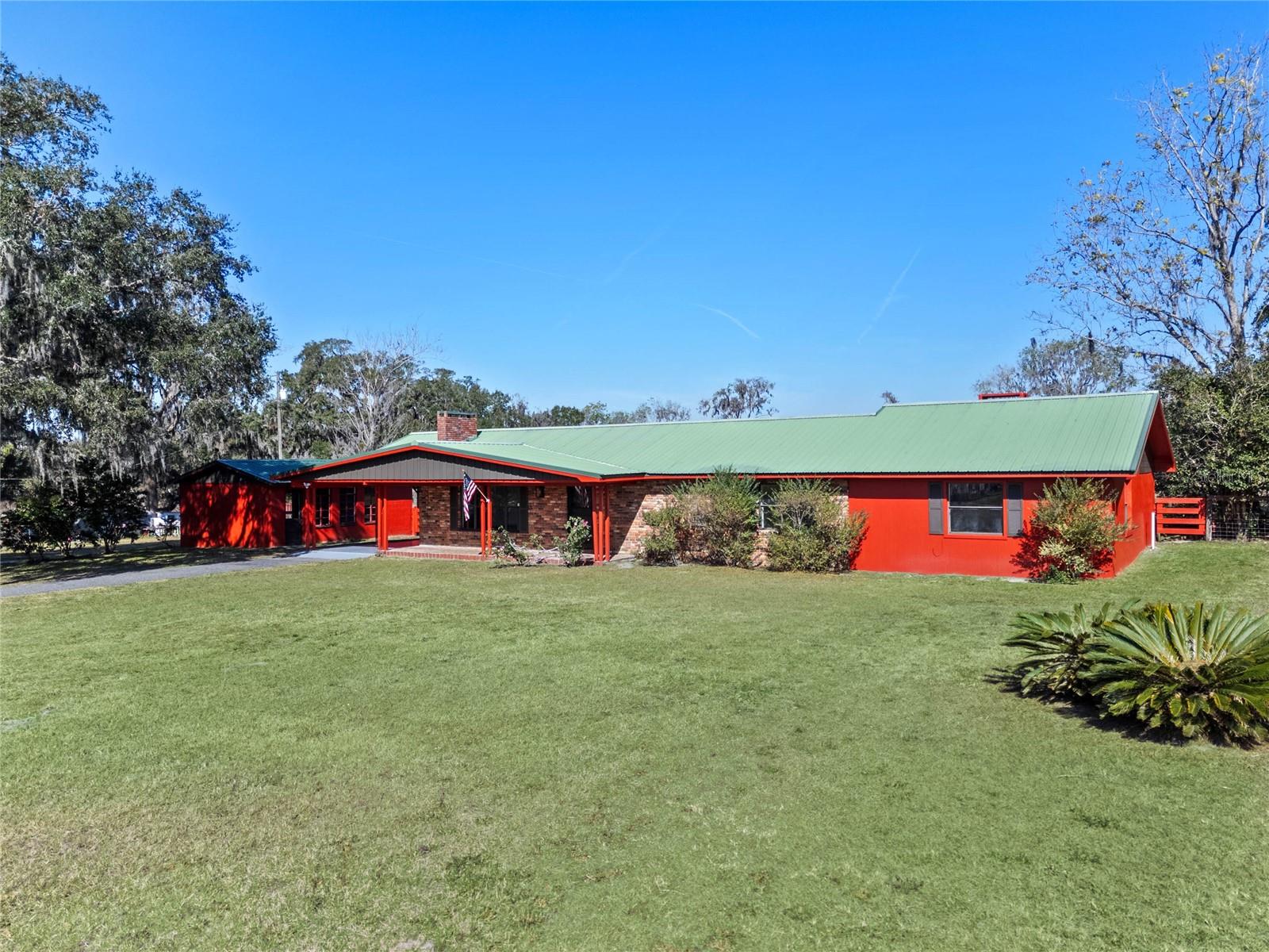 274 W KINGS HWY, CENTER HILL, FL, 33514