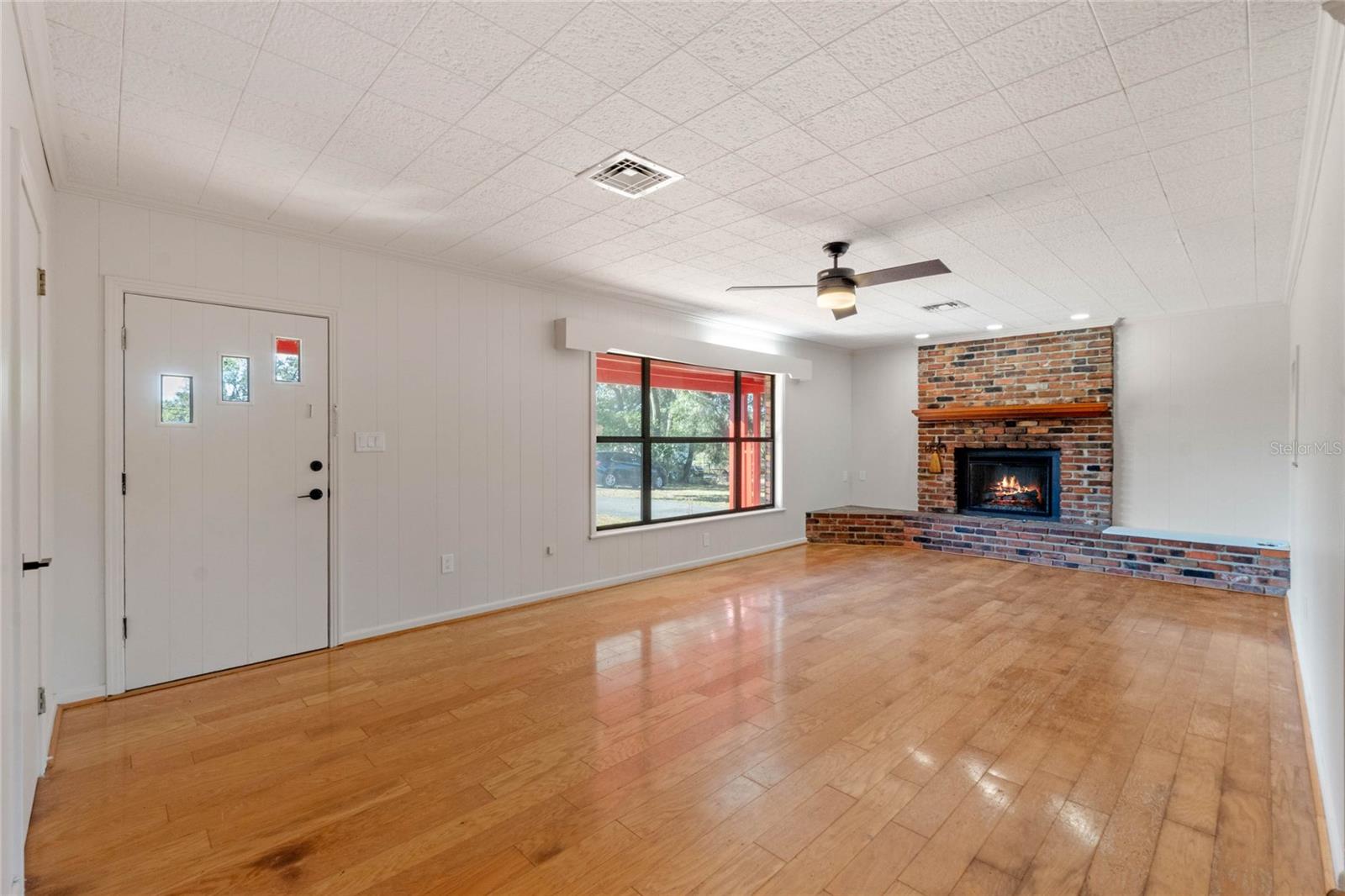274 W KINGS HWY, CENTER HILL, FL, 33514