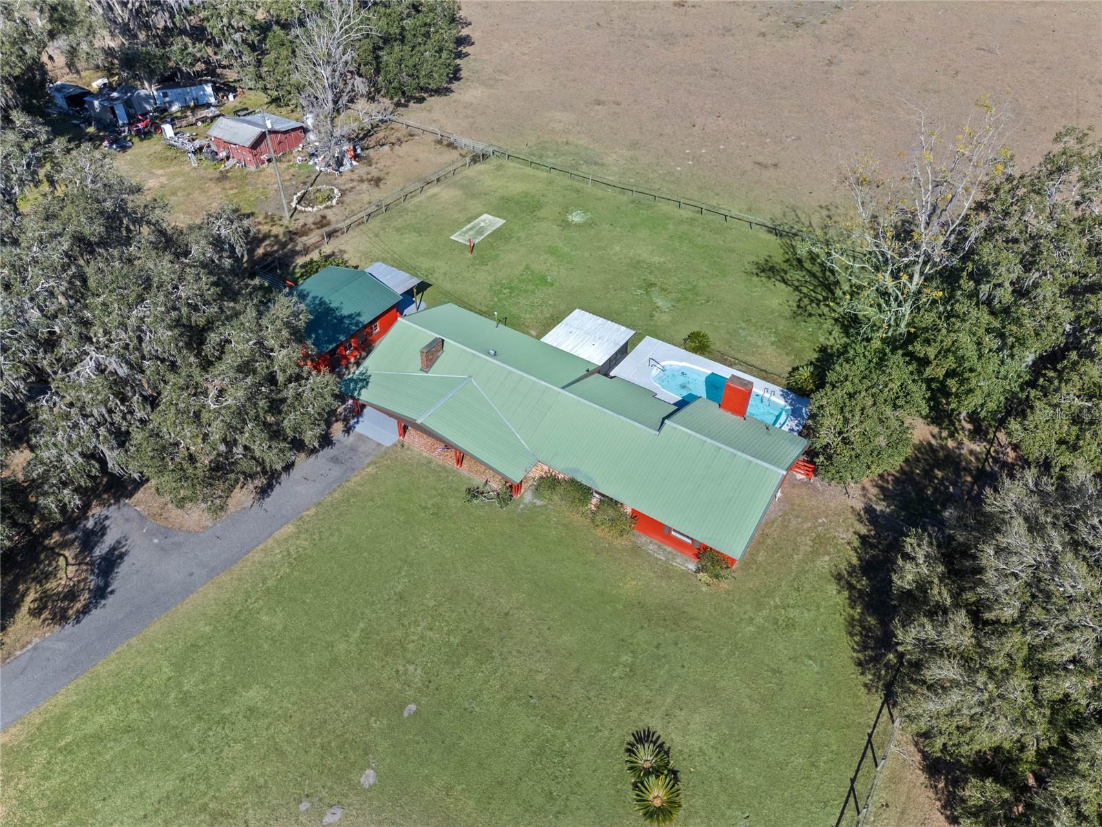 274 W KINGS HWY, CENTER HILL, FL, 33514