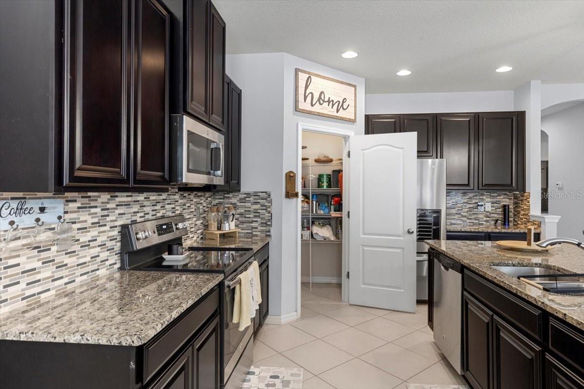 12152 LEDBURY COMMONS DR, GIBSONTON, FL, 33534