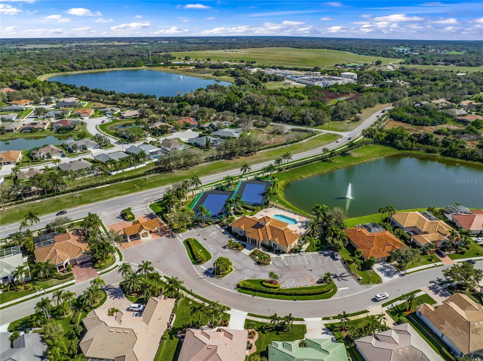 2905 SEASONS BLVD, SARASOTA, FL, 34240