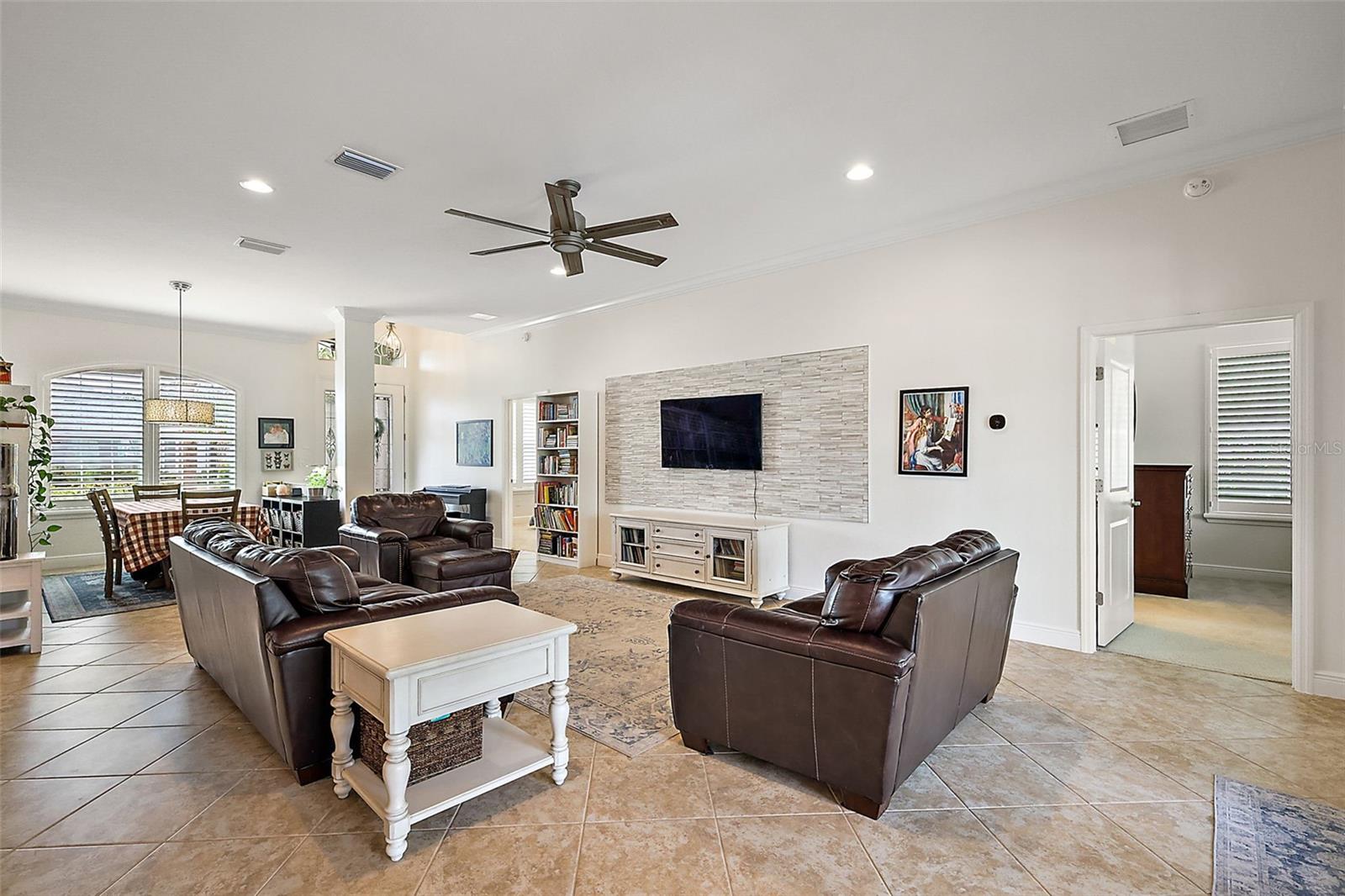 10377 SILVER MAPLE AVE, OXFORD, FL, 34484