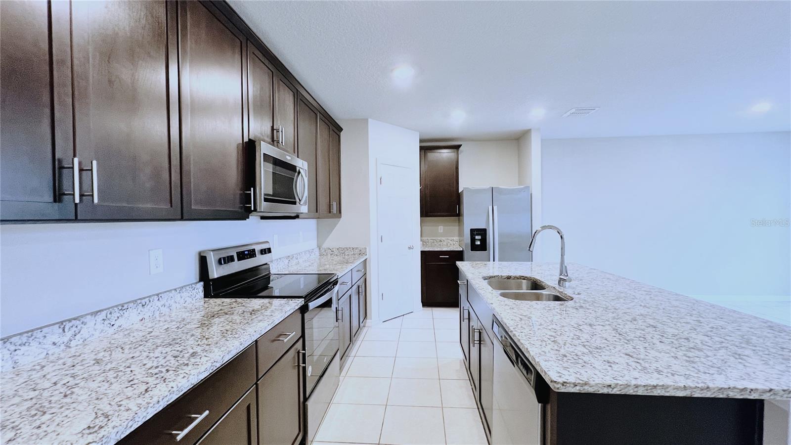 633 VISTA VILLAGES BLVD, DAVENPORT, FL, 33896
