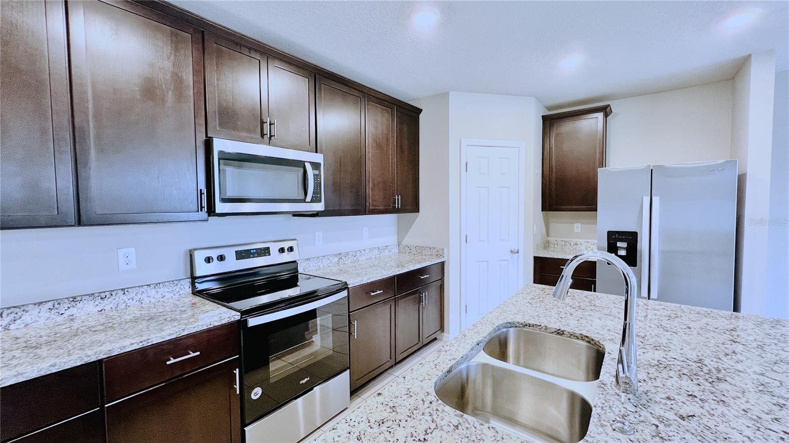 633 VISTA VILLAGES BLVD, DAVENPORT, FL, 33896