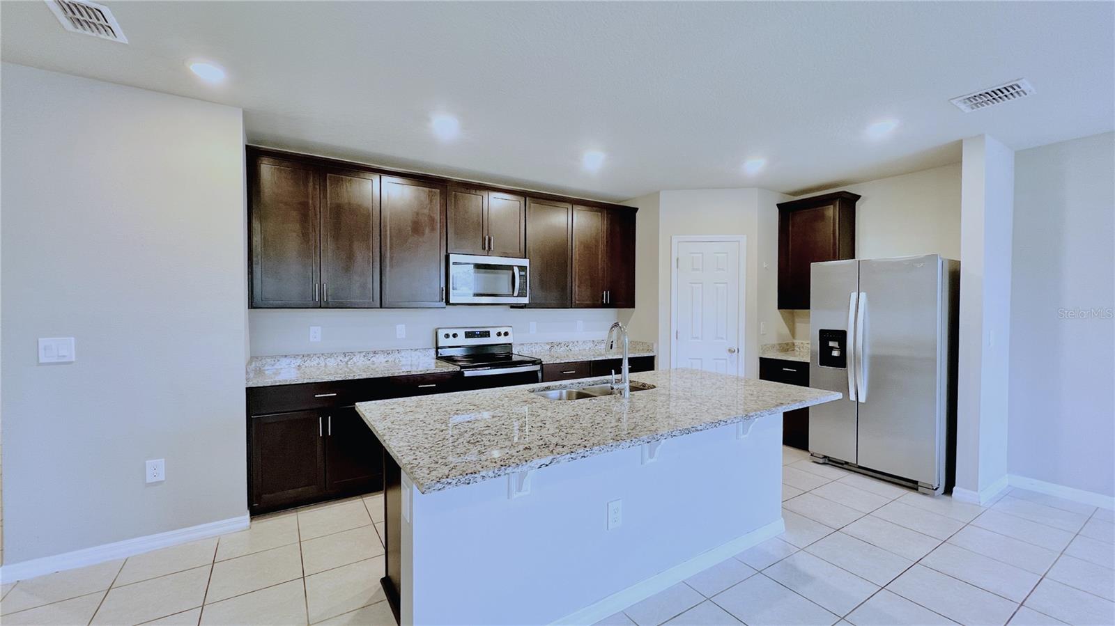 633 VISTA VILLAGES BLVD, DAVENPORT, FL, 33896