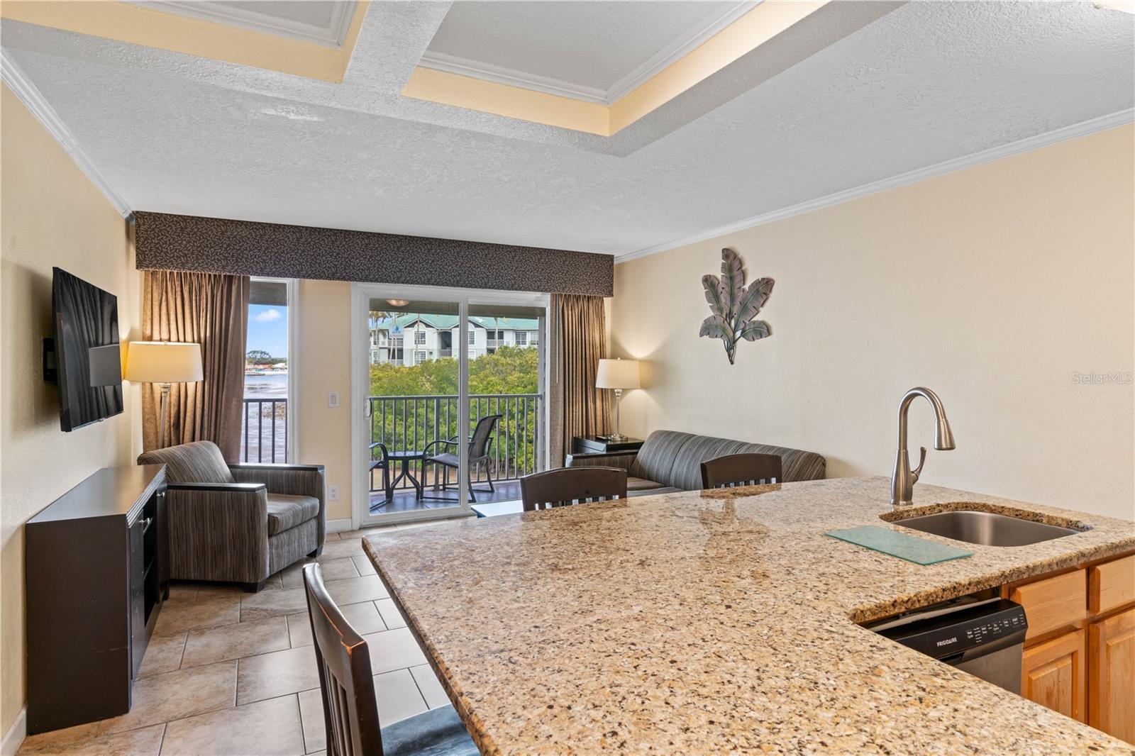 2506 N ROCKY POINT DR #272, TAMPA, FL, 33607