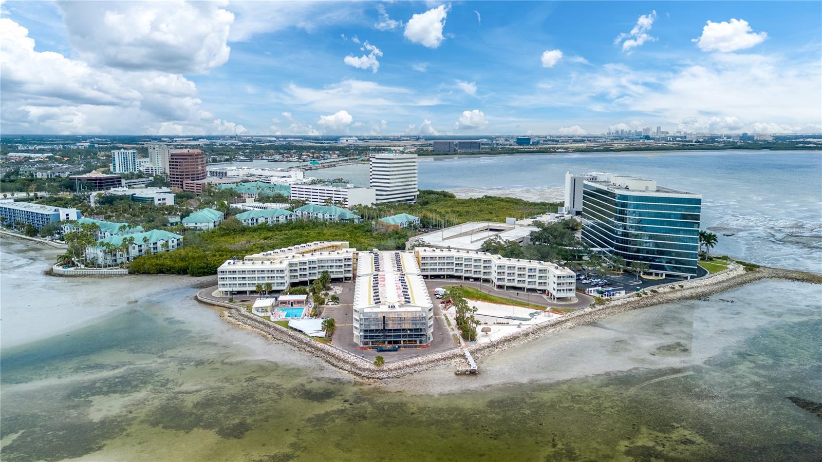 2506 N ROCKY POINT DR #272, TAMPA, FL, 33607