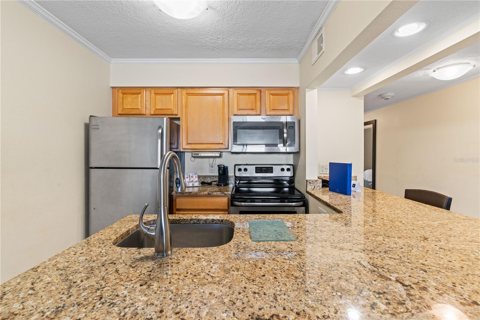 2506 N ROCKY POINT DR #272, TAMPA, FL, 33607