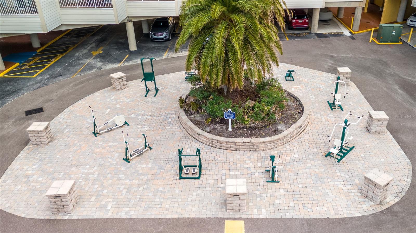 2506 N ROCKY POINT DR #272, TAMPA, FL, 33607