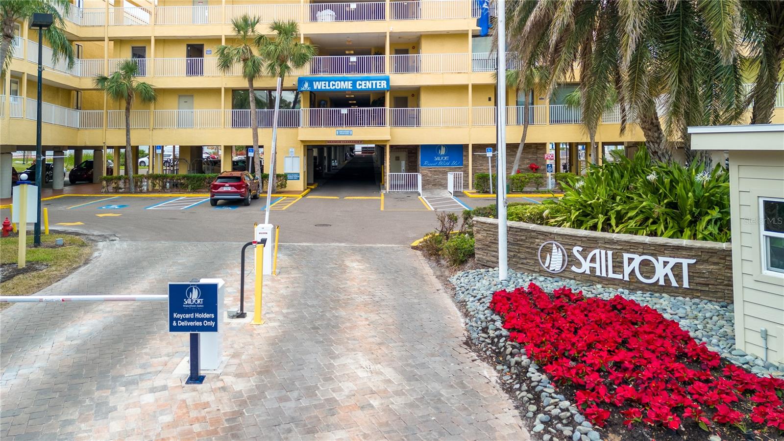 2506 N ROCKY POINT DR #272, TAMPA, FL, 33607