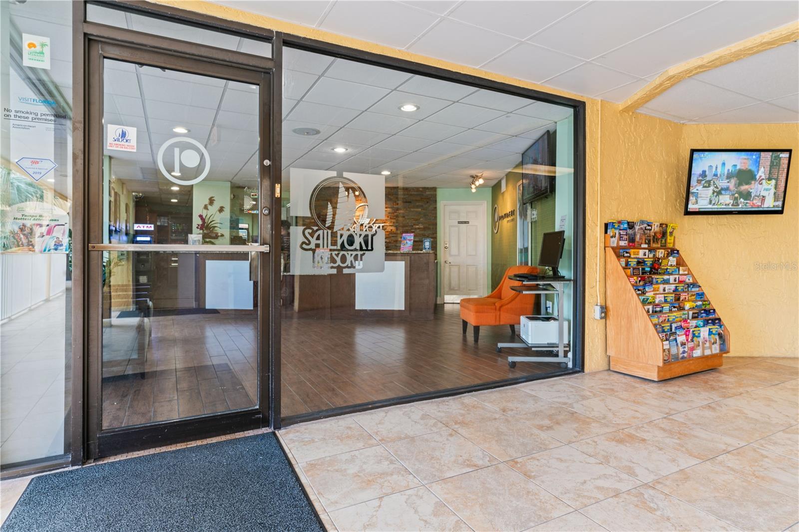 2506 N ROCKY POINT DR #272, TAMPA, FL, 33607