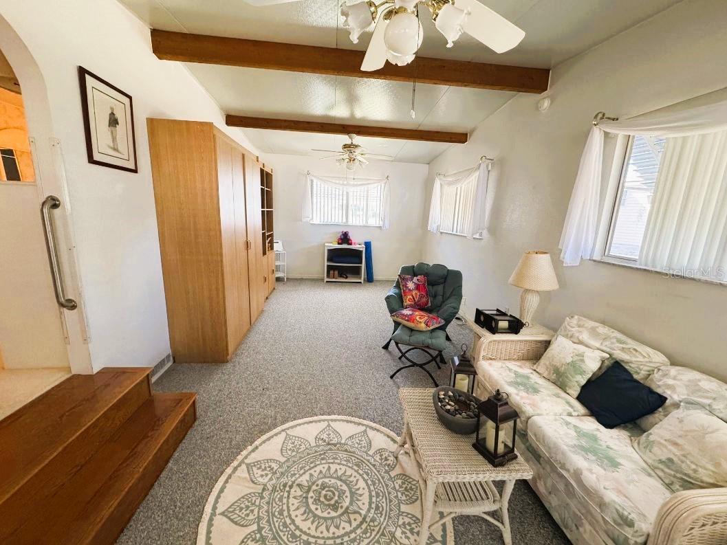 102 WILLOW LN, LEESBURG, FL, 34748