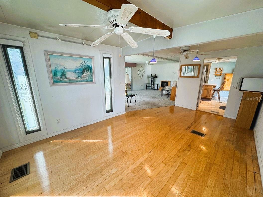 102 WILLOW LN, LEESBURG, FL, 34748