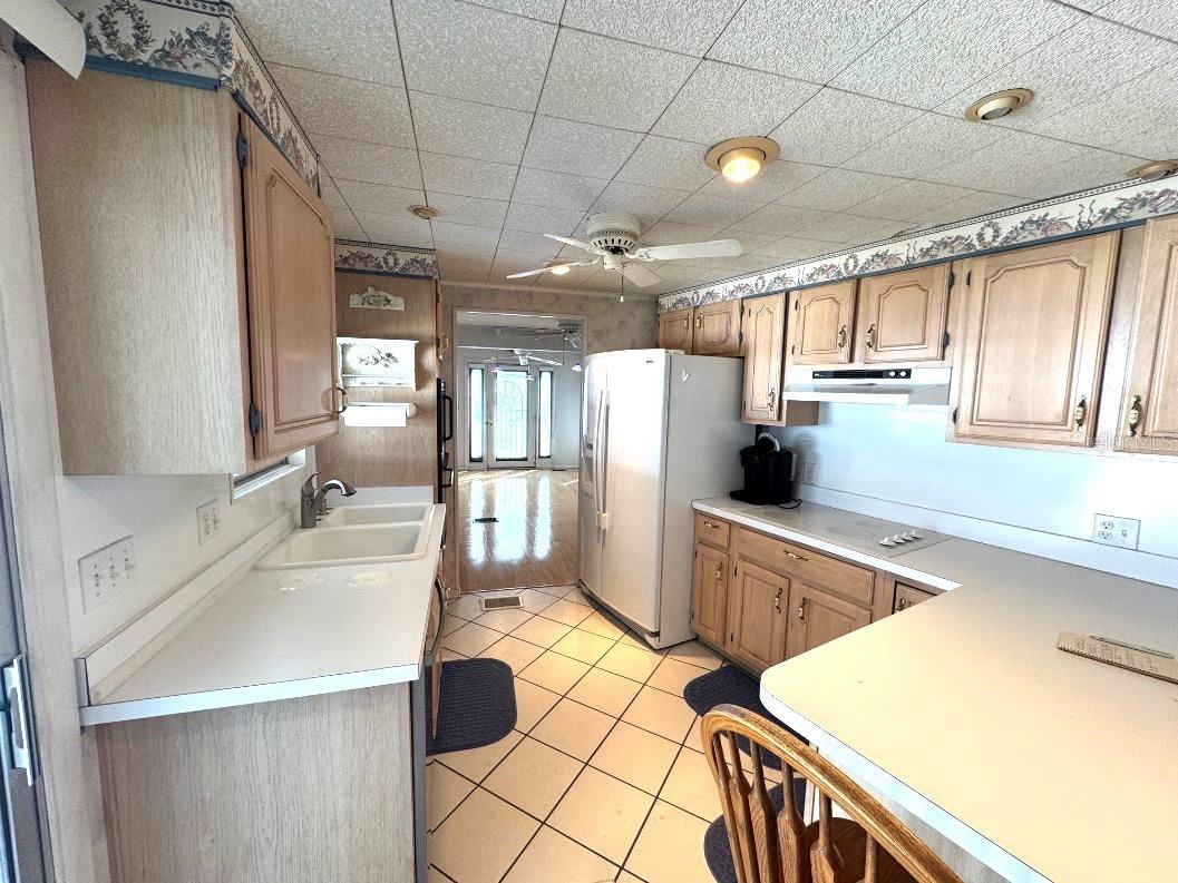 102 WILLOW LN, LEESBURG, FL, 34748
