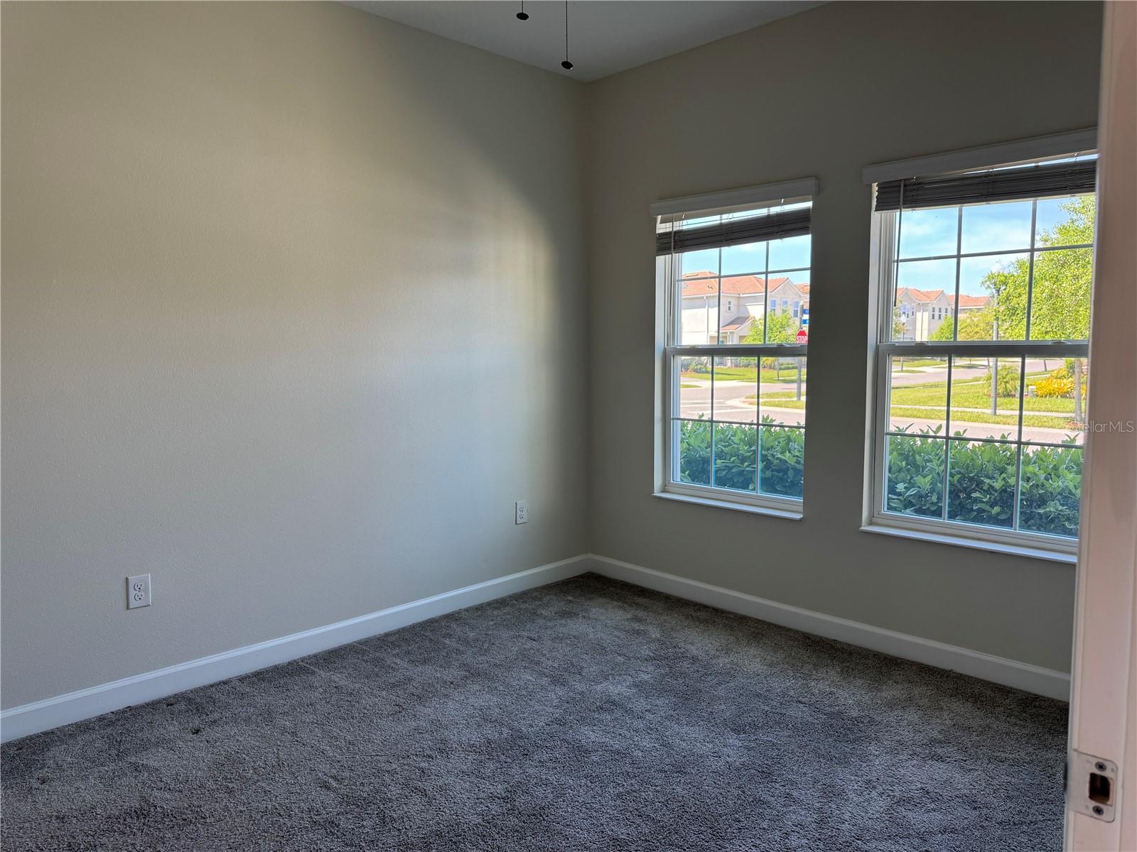 1077 QUAKER RIDGE LN, DAVENPORT, FL, 33896