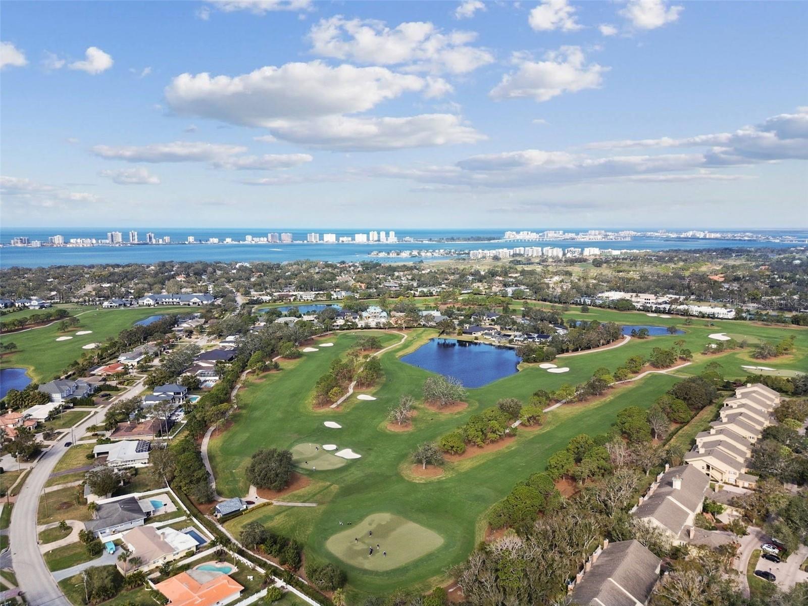 701 POINSETTIA RD #302, BELLEAIR, FL, 33756