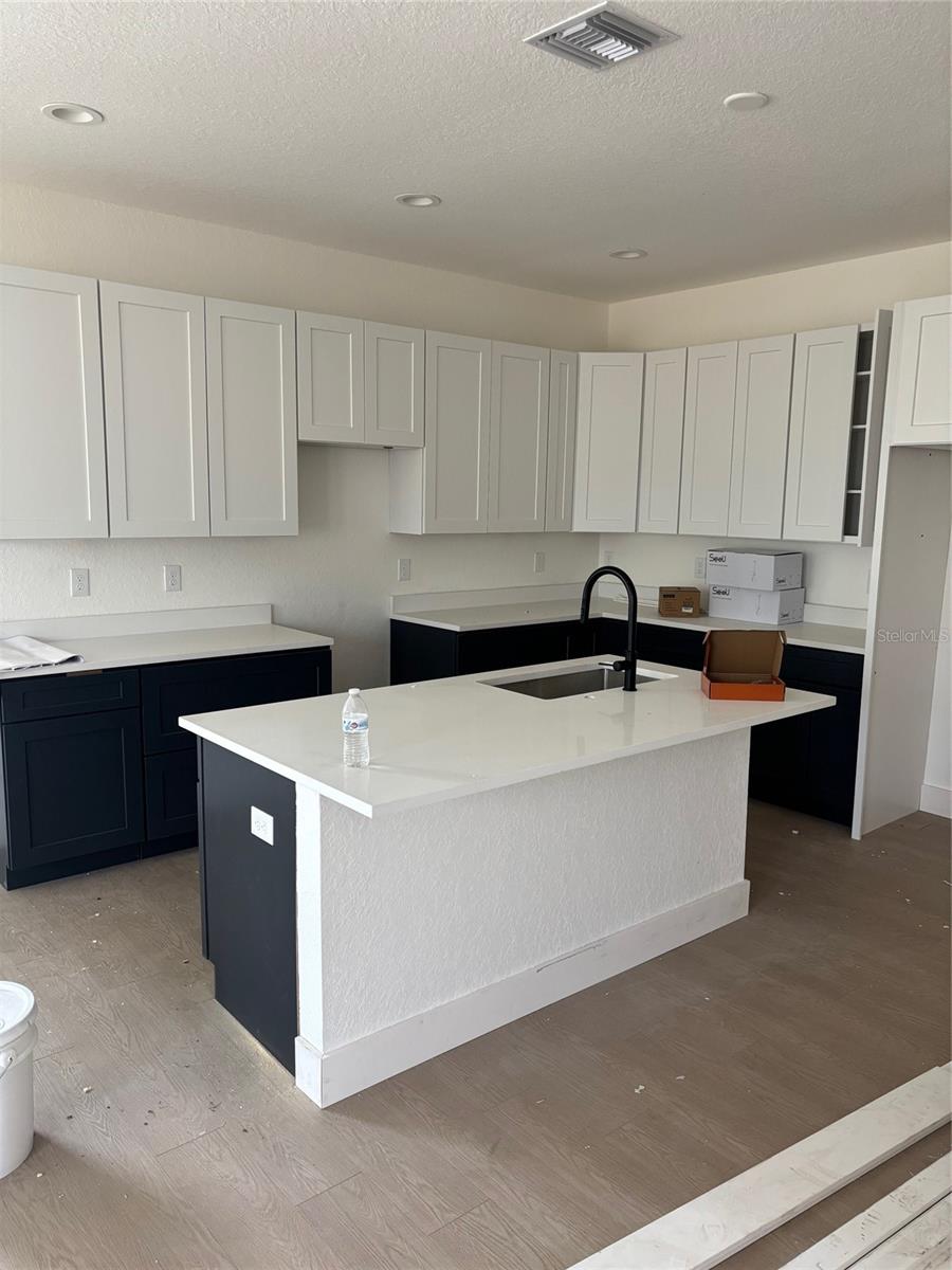 2935 W BEACH ST, TAMPA, FL, 33607