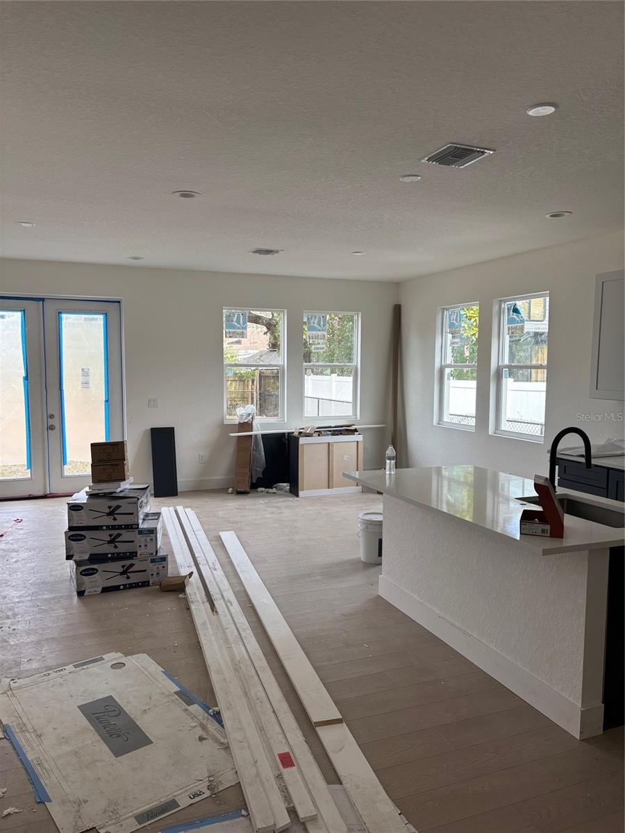 2935 W BEACH ST, TAMPA, FL, 33607