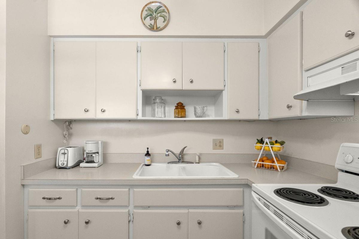 204 SKY LOCH DR W, DUNEDIN, FL, 34698