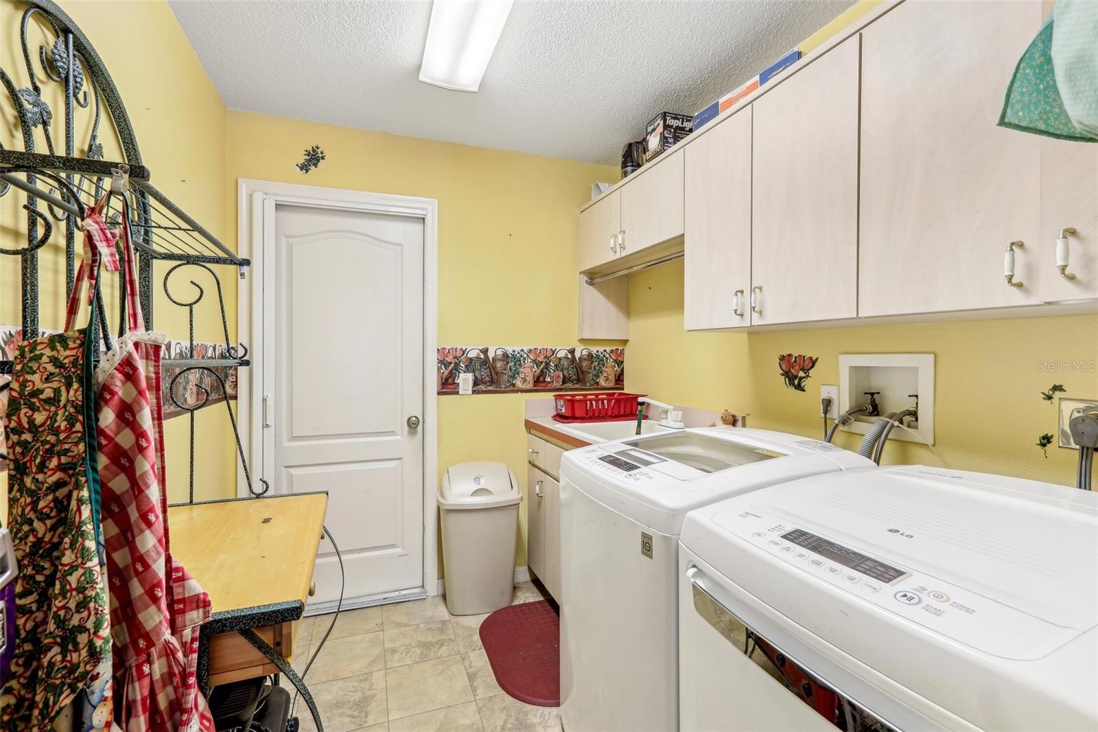 18164 WINDING OAKS BLVD, HUDSON, FL, 34667