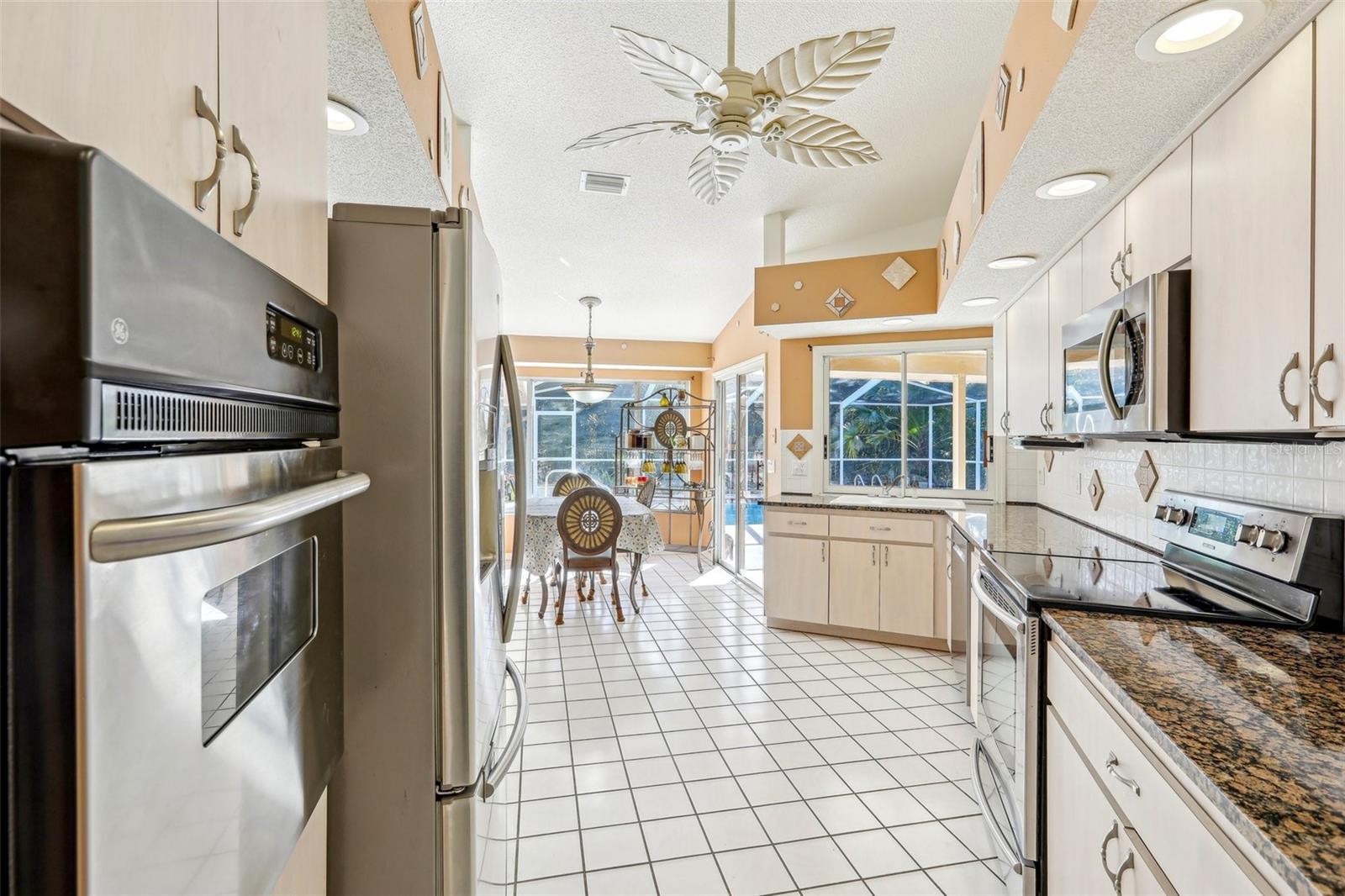 18164 WINDING OAKS BLVD, HUDSON, FL, 34667