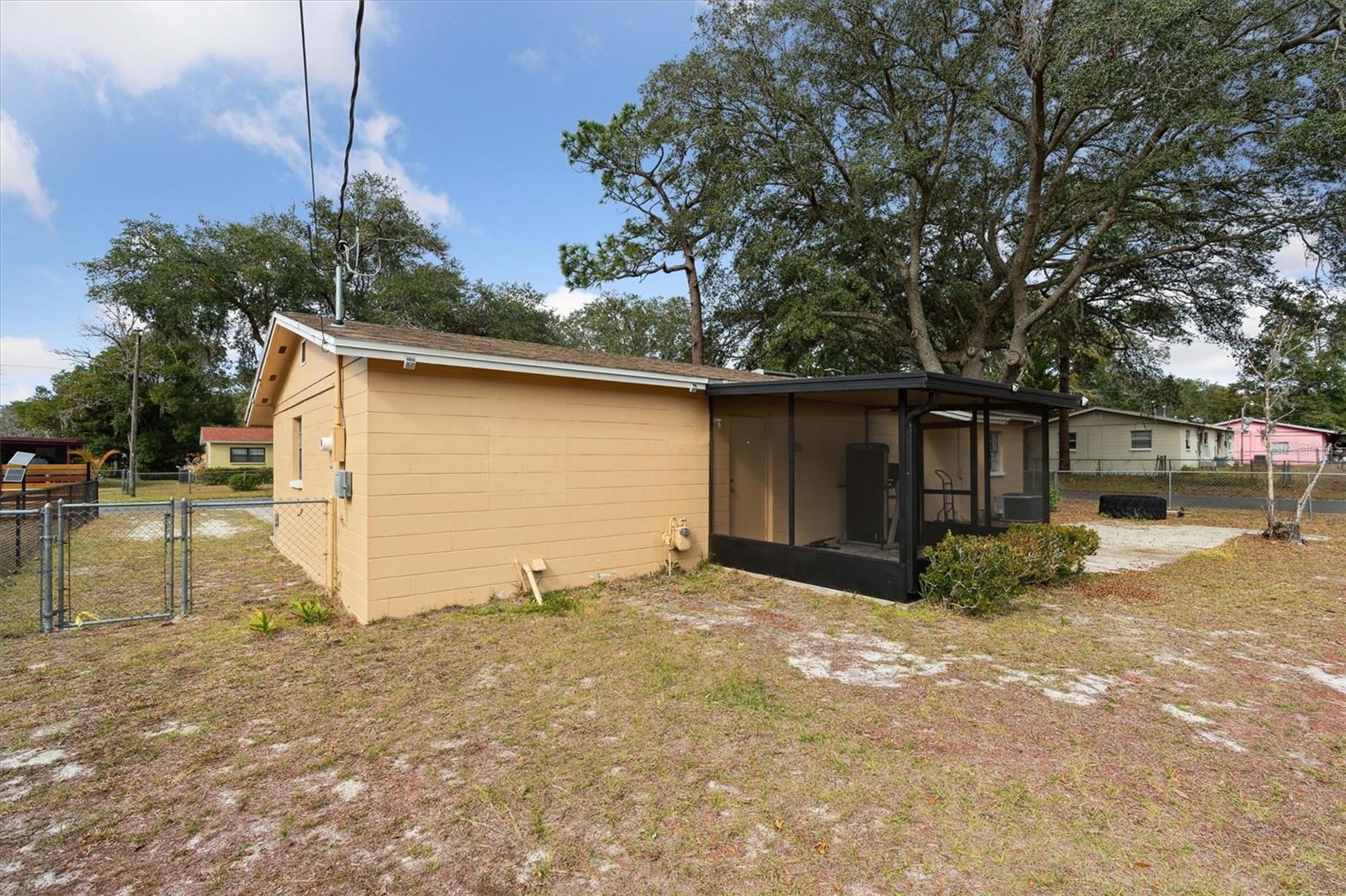 1039 SE 19TH TER, GAINESVILLE, FL, 32641