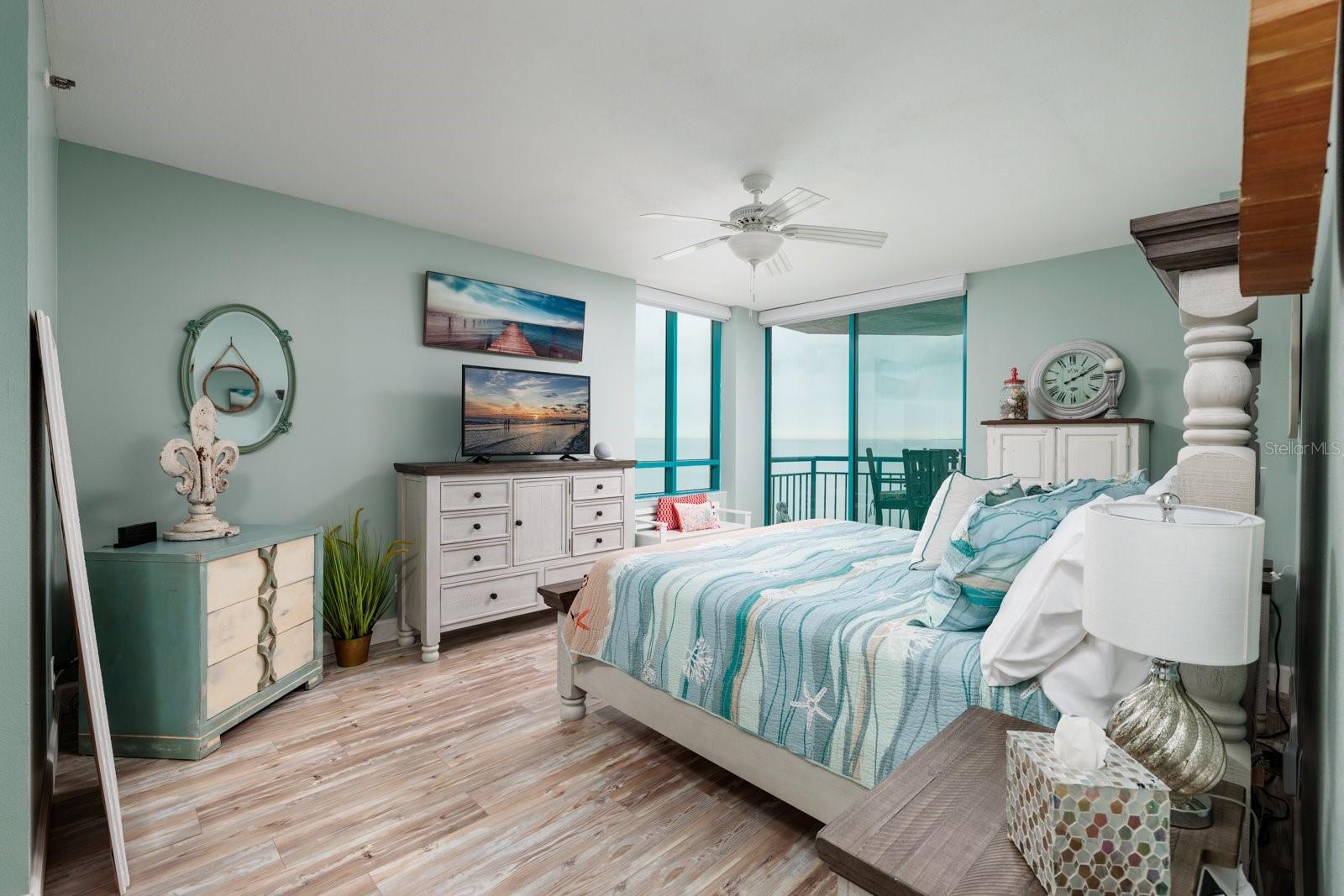 1520 GULF BLVD #1404, CLEARWATER BEACH, FL, 33767