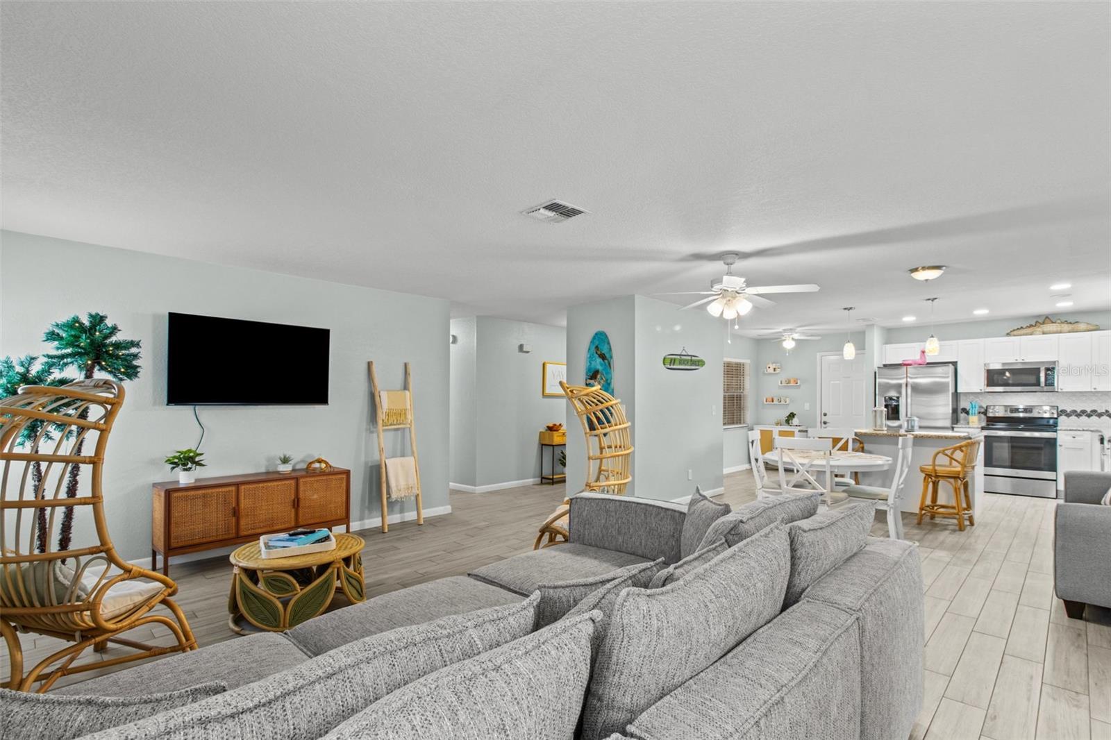 6950 113TH ST, SEMINOLE, FL, 33772