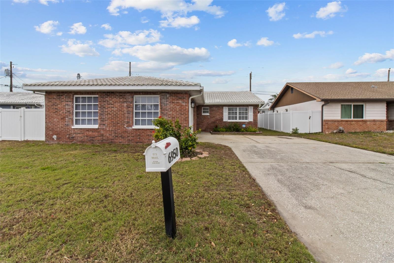6950 113TH ST, SEMINOLE, FL, 33772