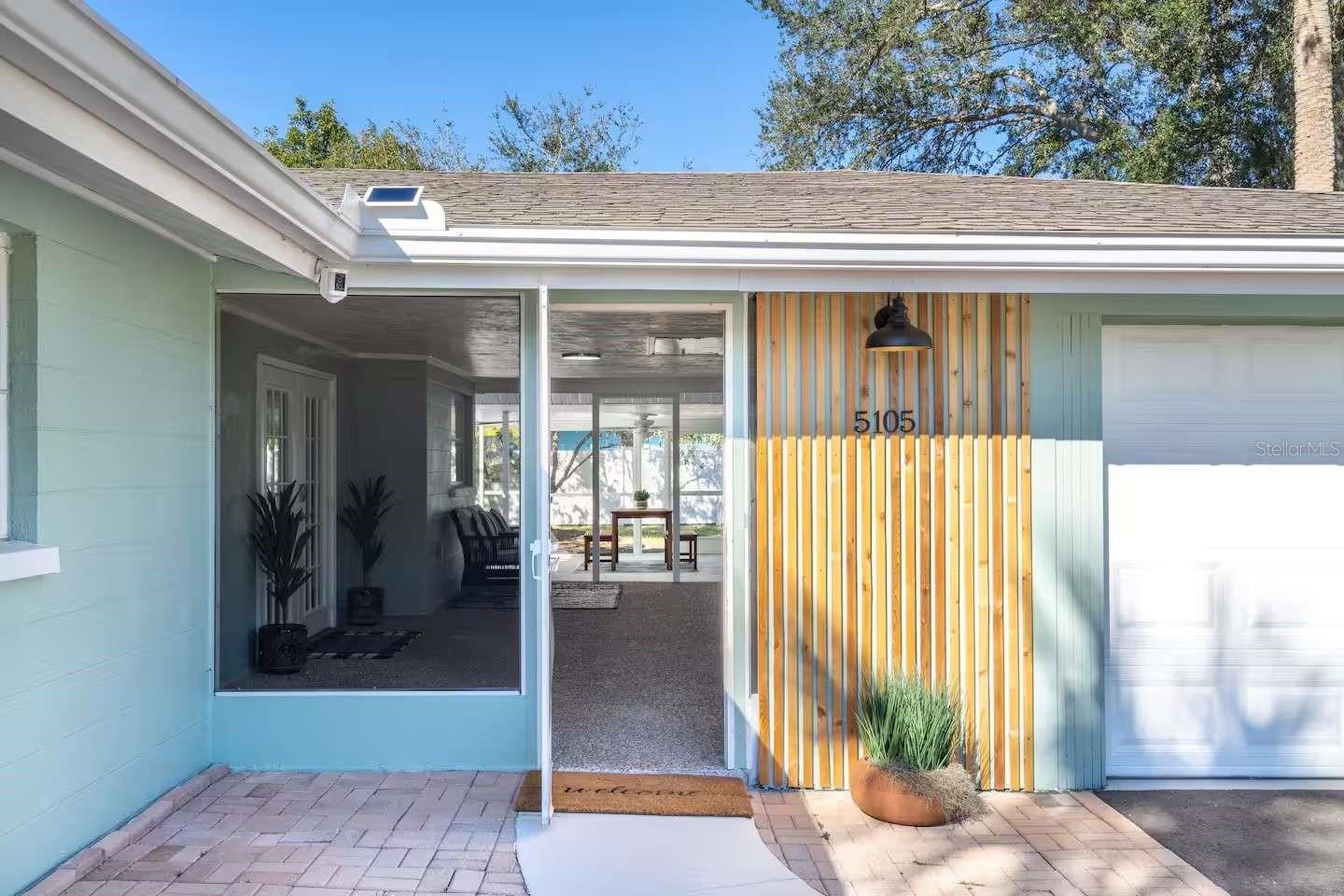 5105 W COUNTRY CLUB DR, SARASOTA, FL, 34243