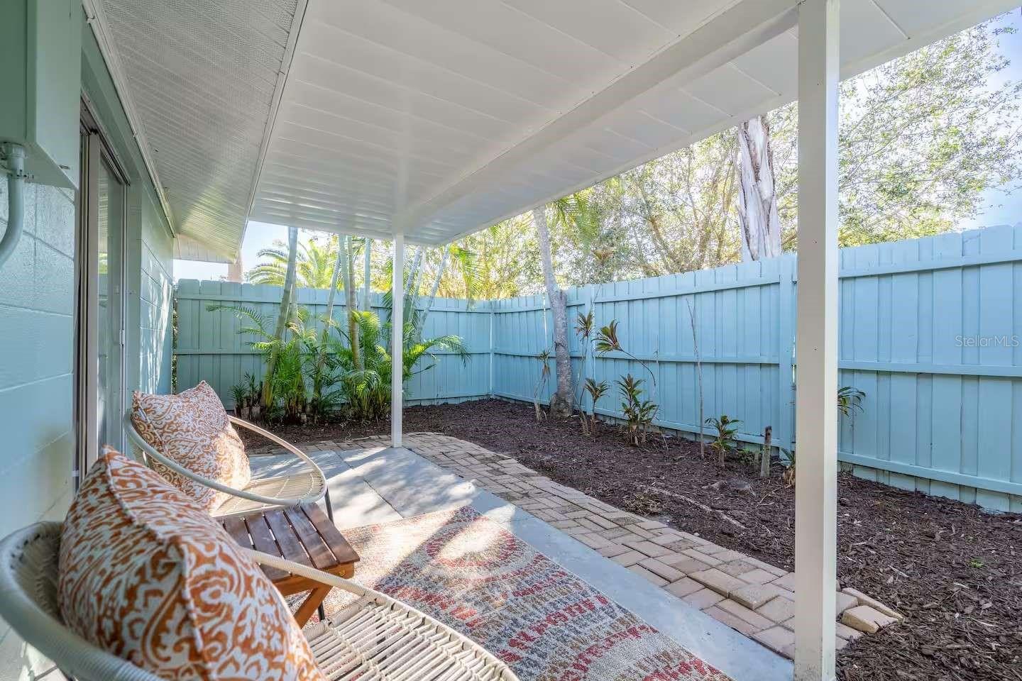 5105 W COUNTRY CLUB DR, SARASOTA, FL, 34243