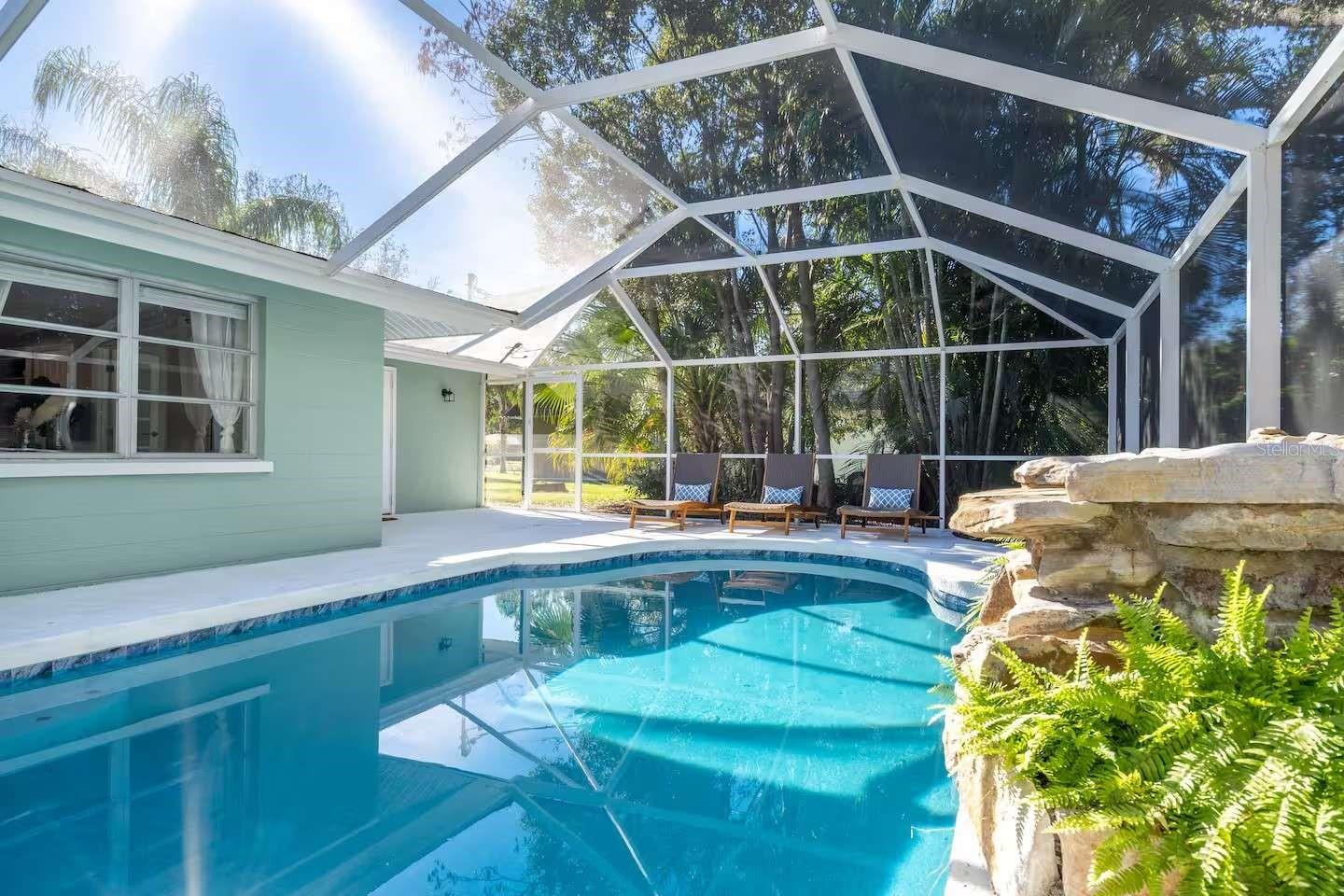 5105 W COUNTRY CLUB DR, SARASOTA, FL, 34243