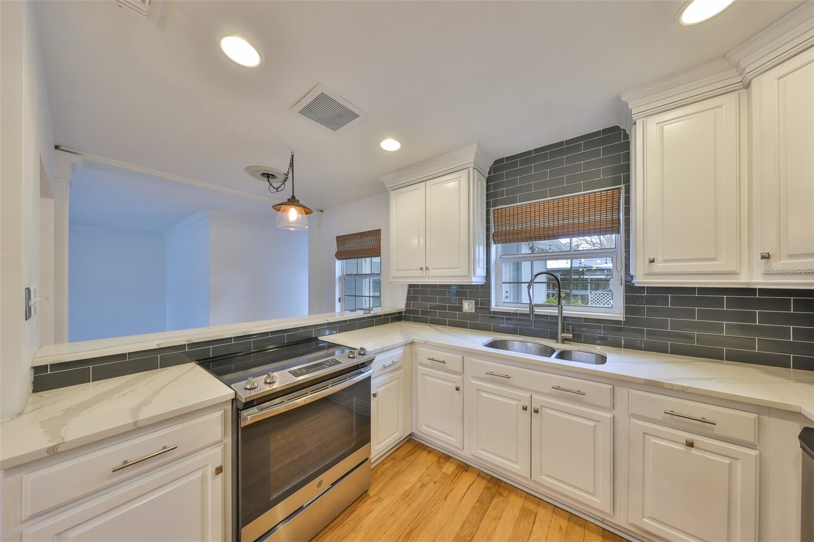 4619 W BAY VILLA AVE, TAMPA, FL, 33611