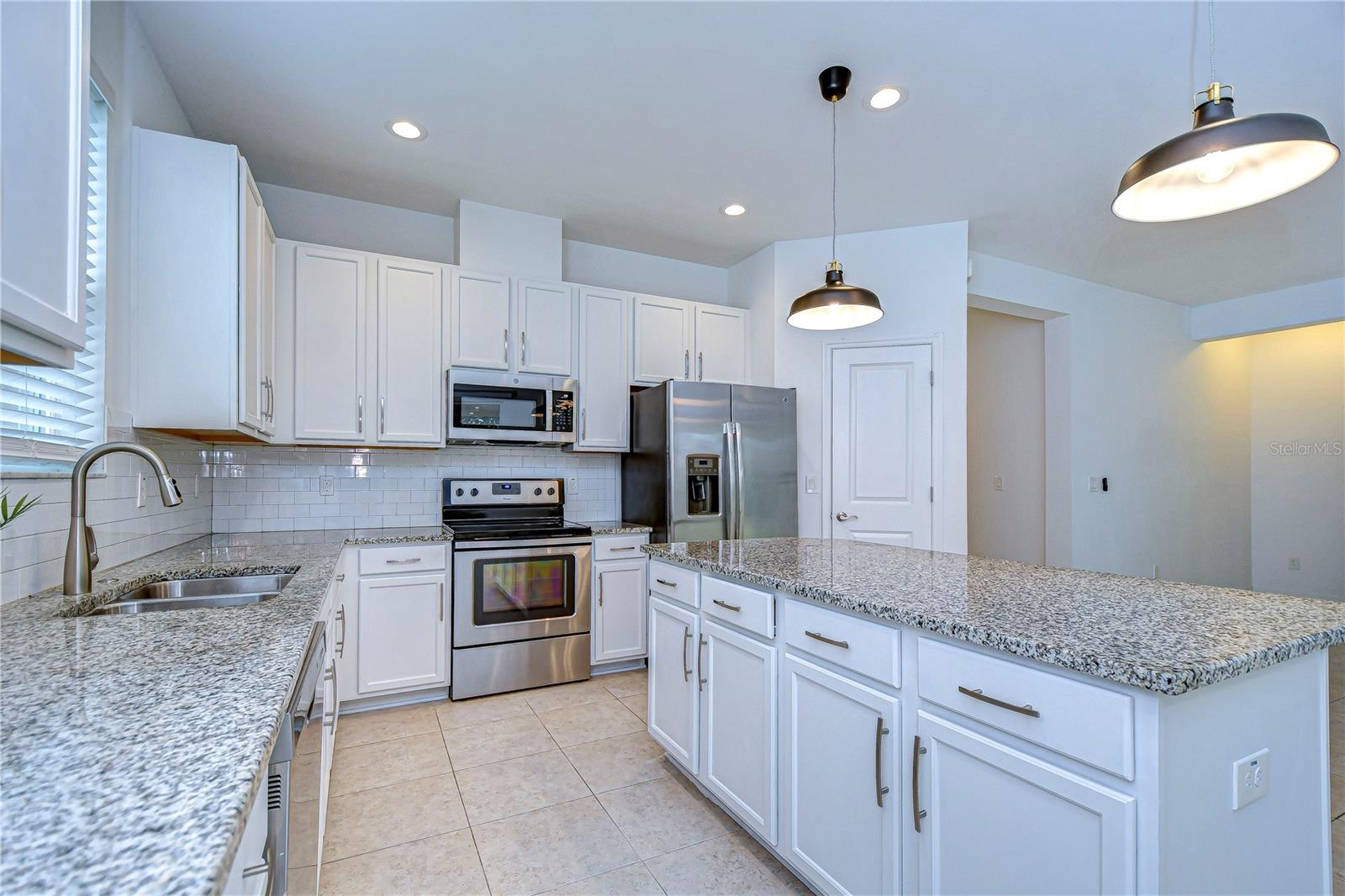 7441 SUGAR BROOK PL, WESLEY CHAPEL, FL, 33545