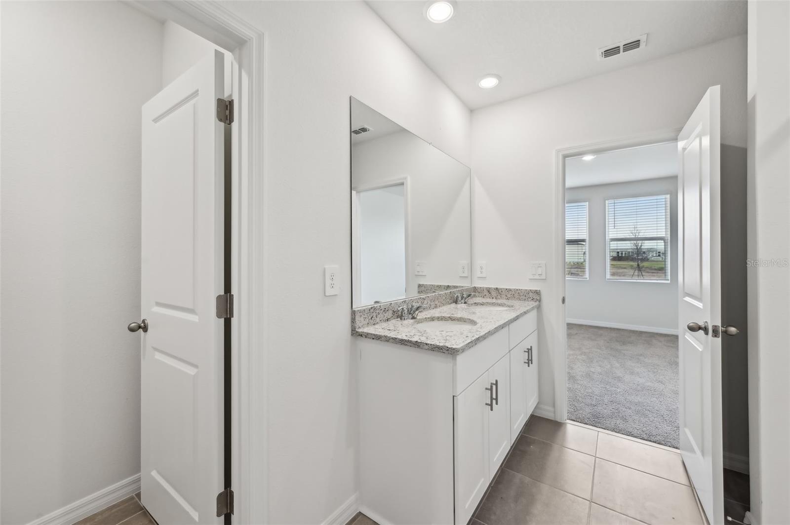 225 LAZY SHORE DR, NOKOMIS, FL, 34275