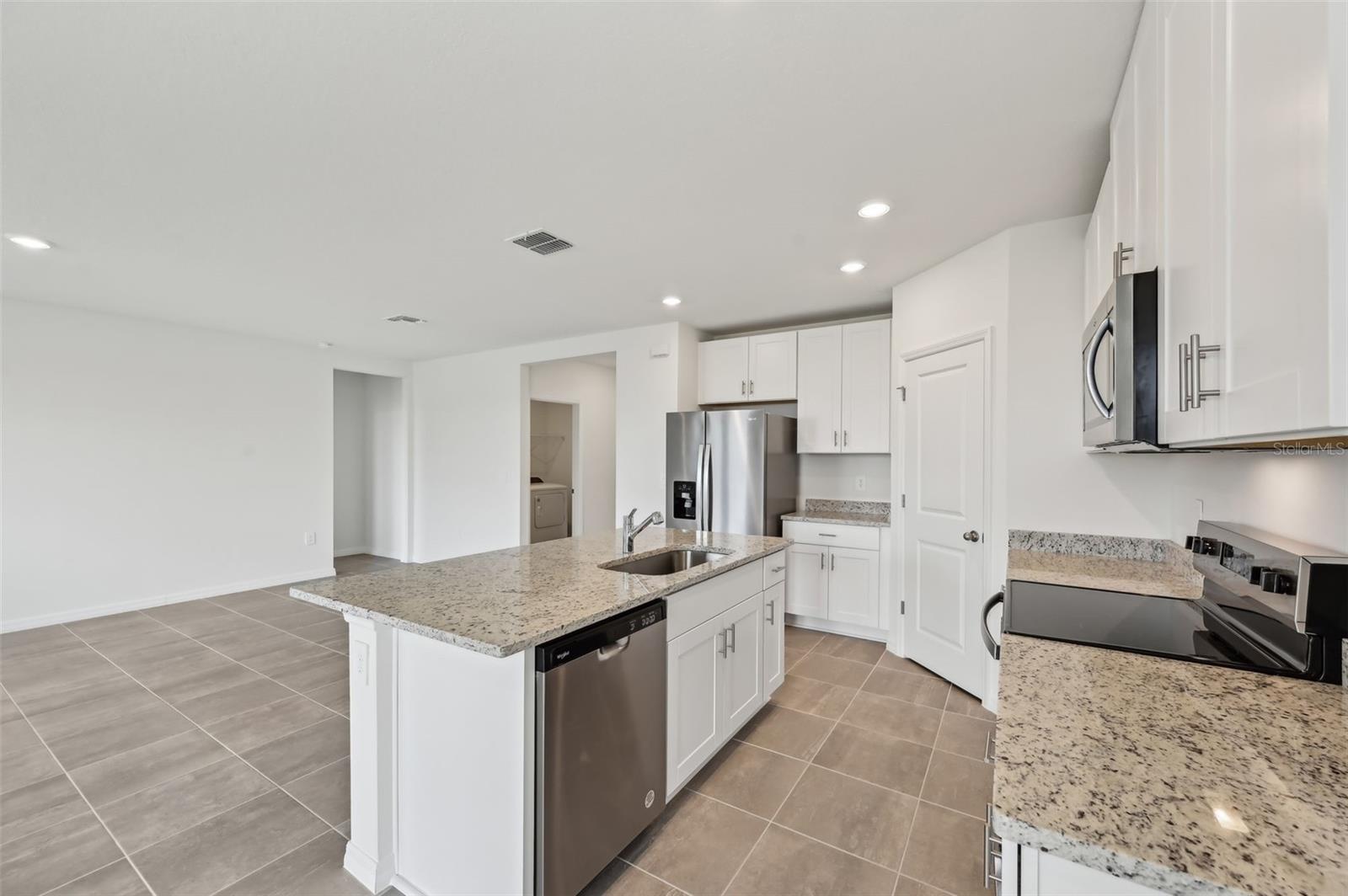 225 LAZY SHORE DR, NOKOMIS, FL, 34275