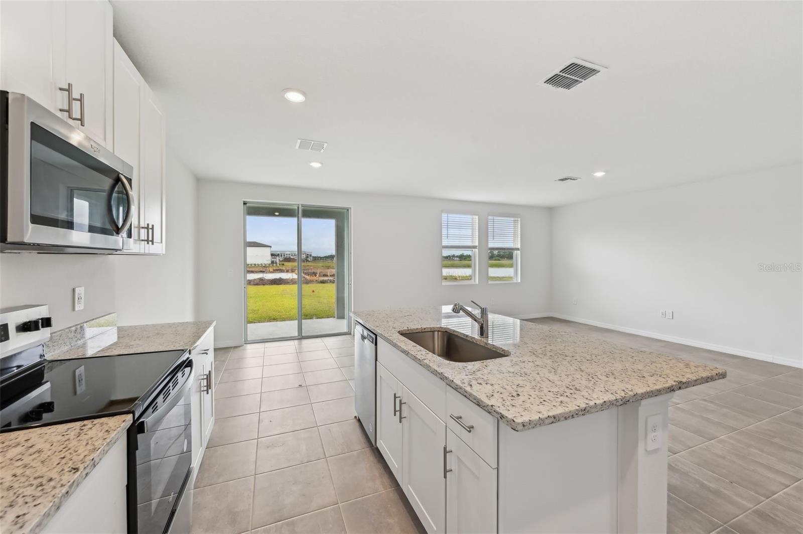 225 LAZY SHORE DR, NOKOMIS, FL, 34275