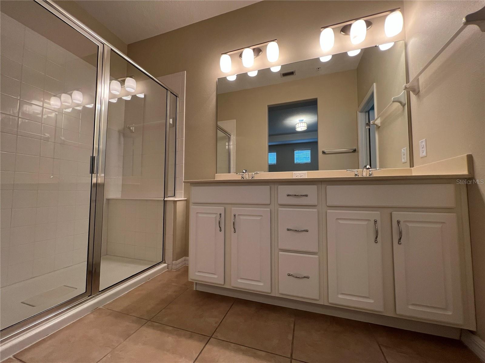 8574 DUFFERIN LN, ORLANDO, FL, 32832