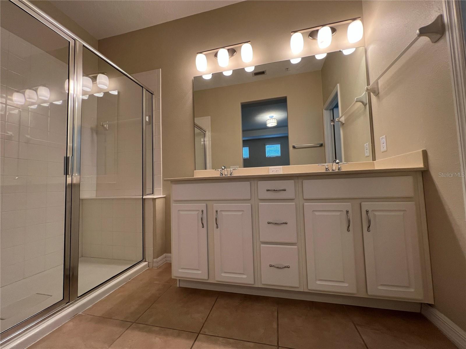 8574 DUFFERIN LN, ORLANDO, FL, 32832