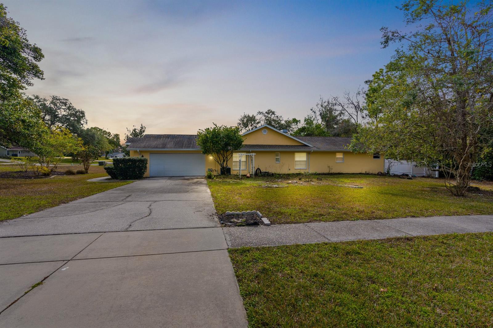 555 CRESSIDA CIR, SPRING HILL, FL, 34609