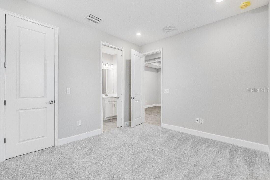 8109 MOONBEAM AVE, SARASOTA, FL, 34241