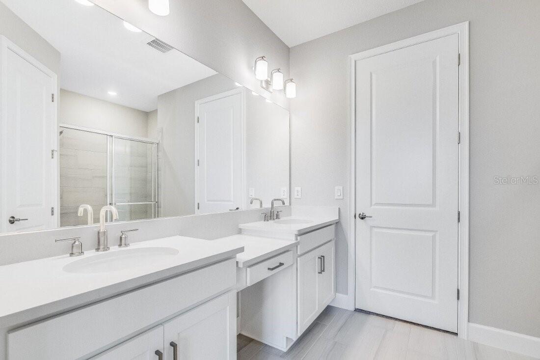 8109 MOONBEAM AVE, SARASOTA, FL, 34241