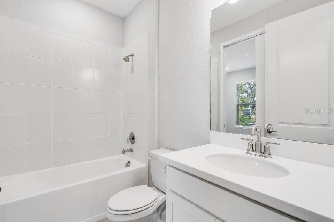 8109 MOONBEAM AVE, SARASOTA, FL, 34241