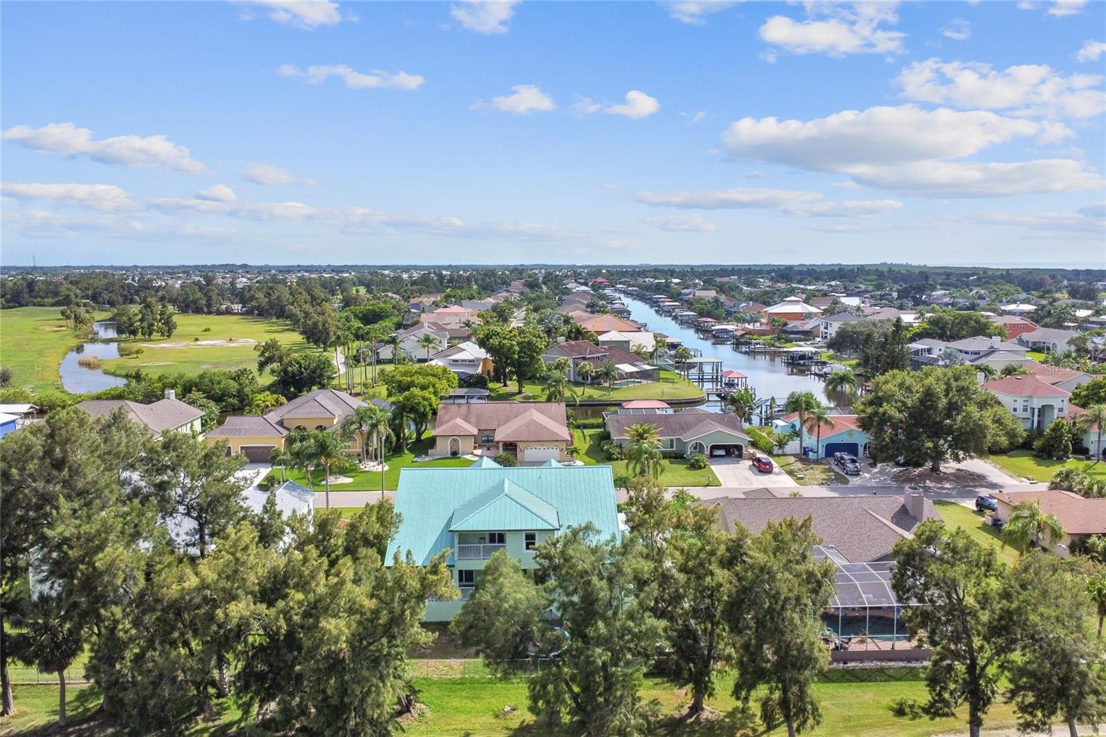 711 EAGLE LN, APOLLO BEACH, FL, 33572