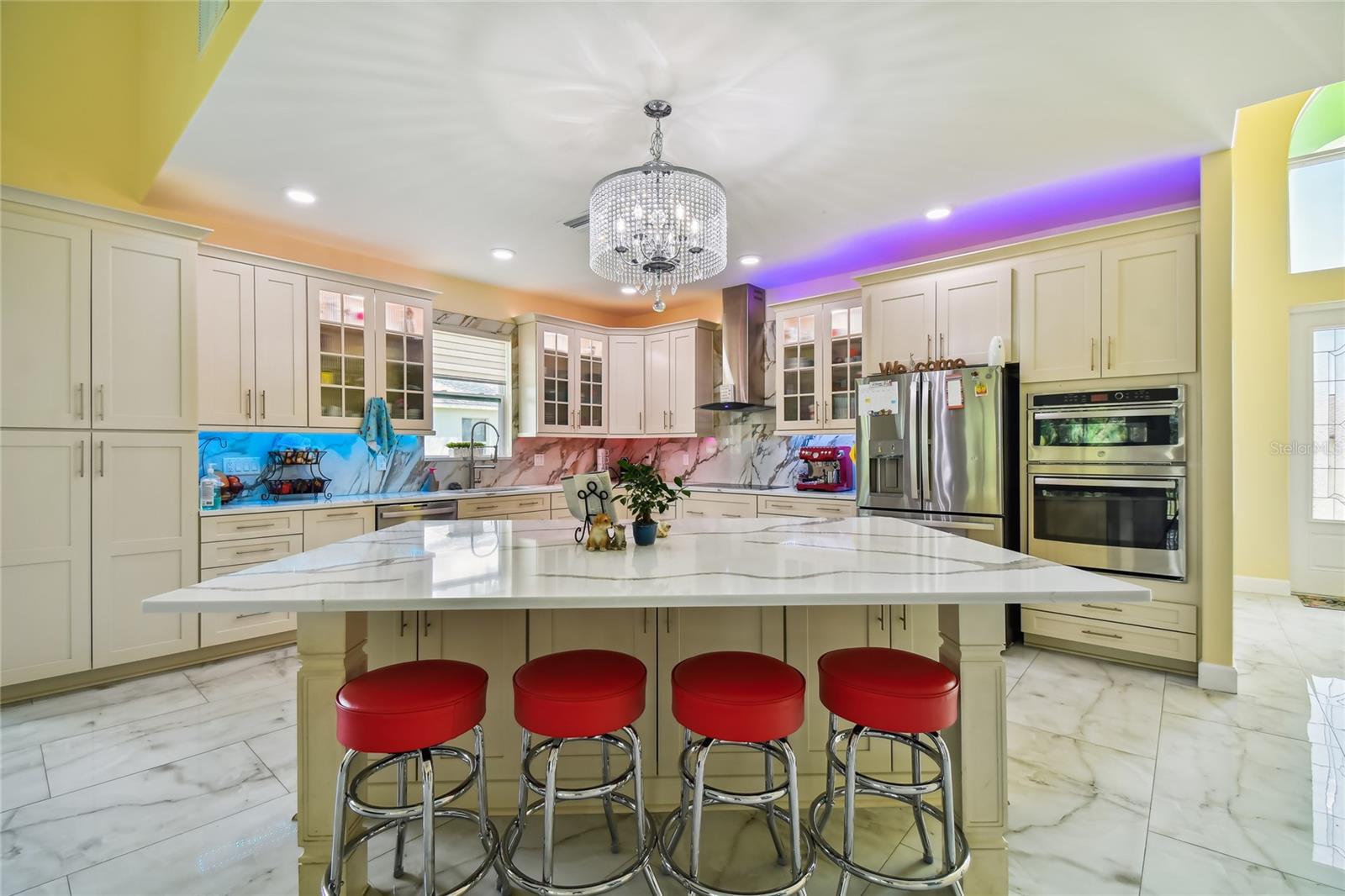 711 EAGLE LN, APOLLO BEACH, FL, 33572