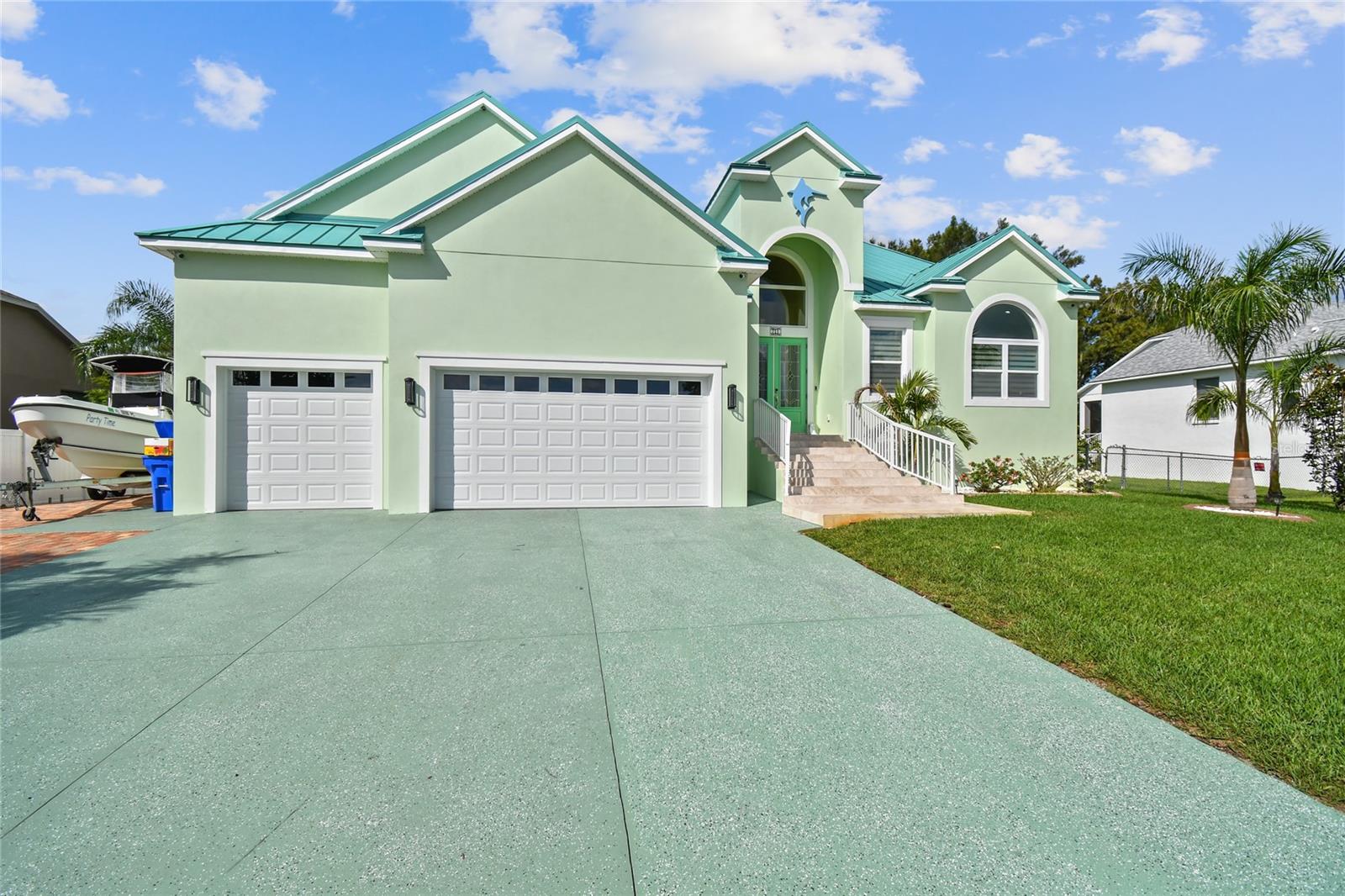 711 EAGLE LN, APOLLO BEACH, FL, 33572